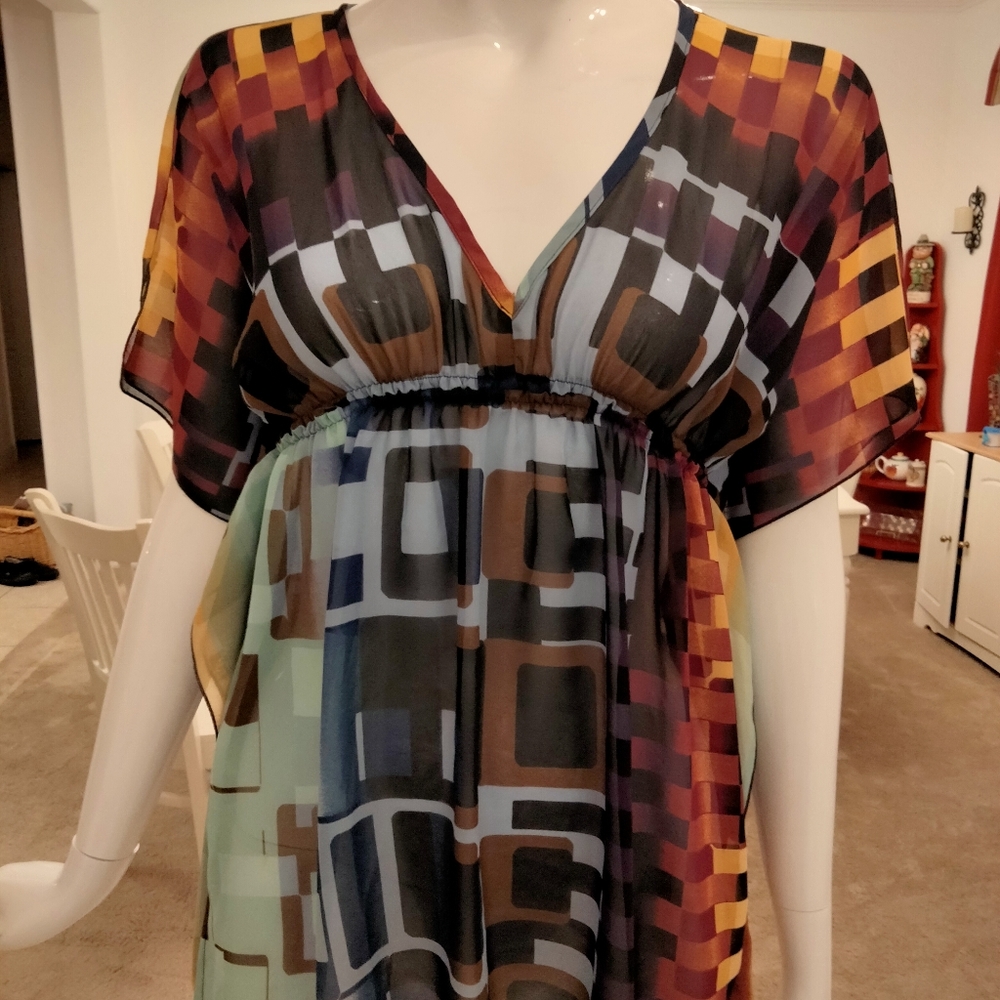 Timing sheer light weight tunic top L